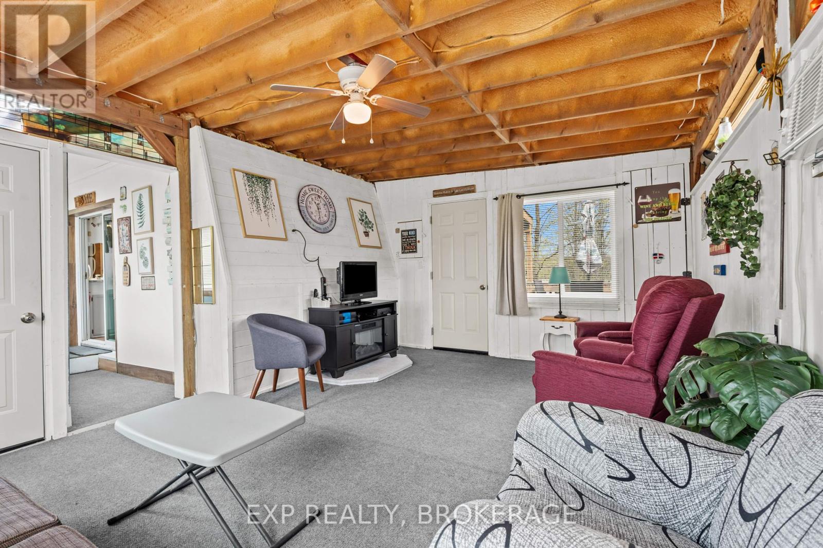 38 - 9 Glenford Lane, Frontenac, Ontario  K0H 1T0 - Photo 17 - X12419127