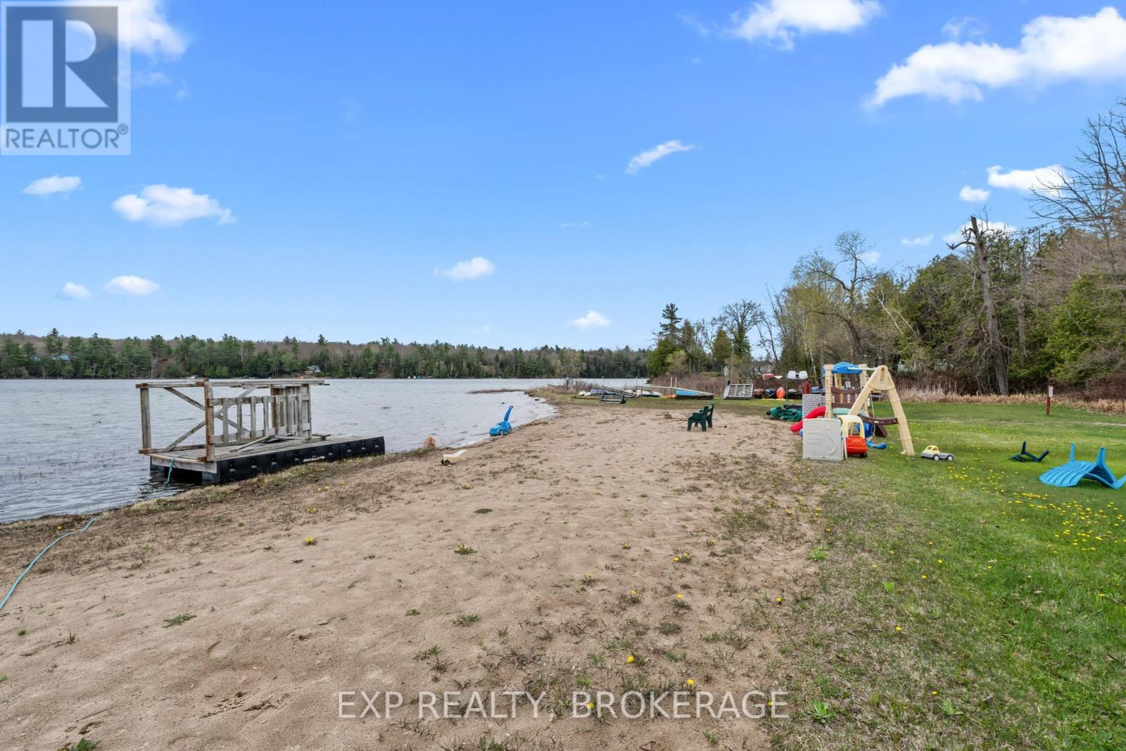 38 - 9 Glenford Lane, Frontenac, Ontario  K0H 1T0 - Photo 35 - X12419127