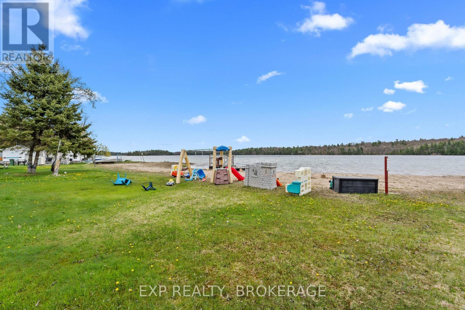 38 - 9 Glenford Lane, Frontenac, Ontario  K0H 1T0 - Photo 37 - X12419127