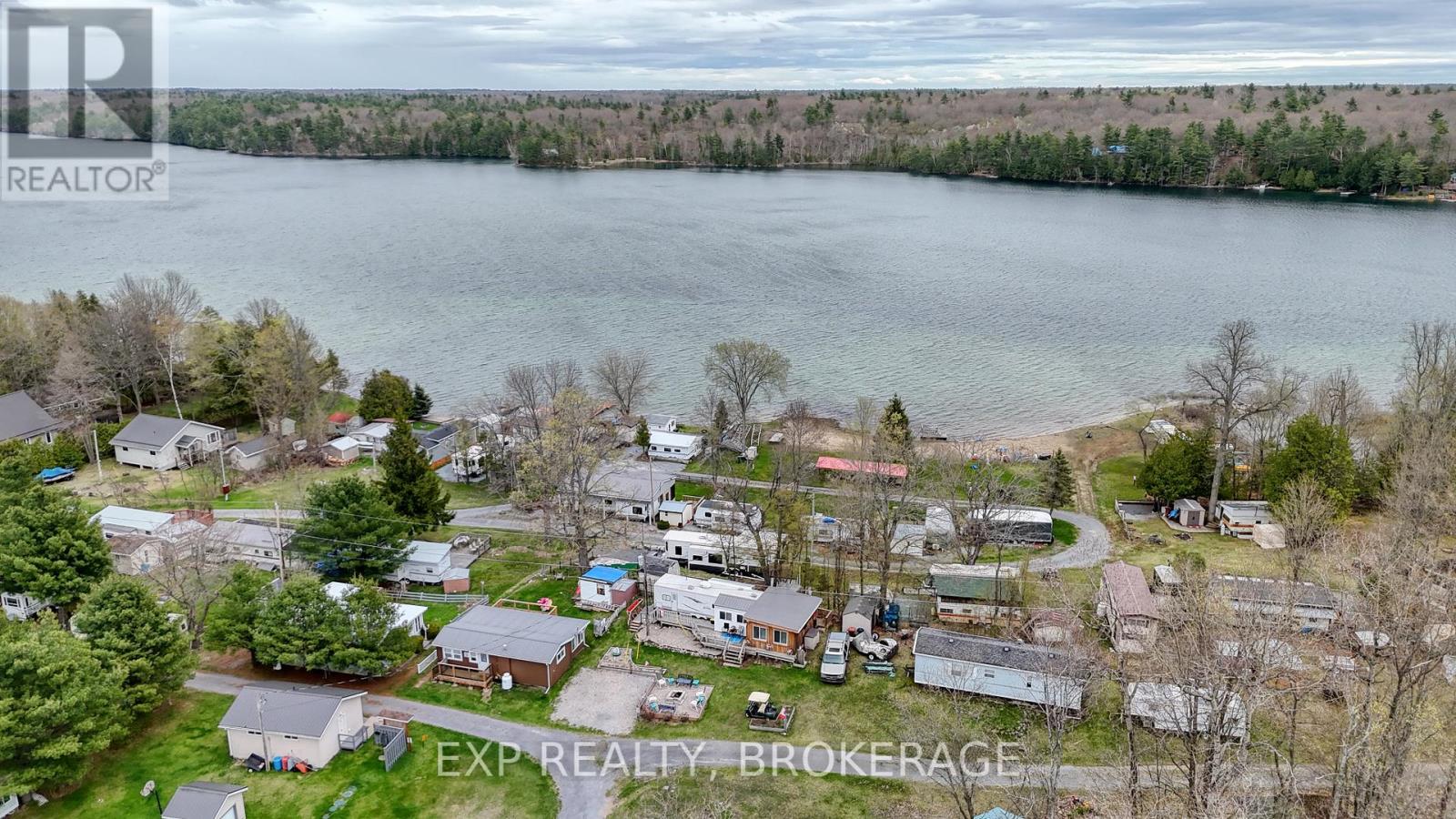38 - 9 Glenford Lane, Frontenac, Ontario  K0H 1T0 - Photo 46 - X12419127