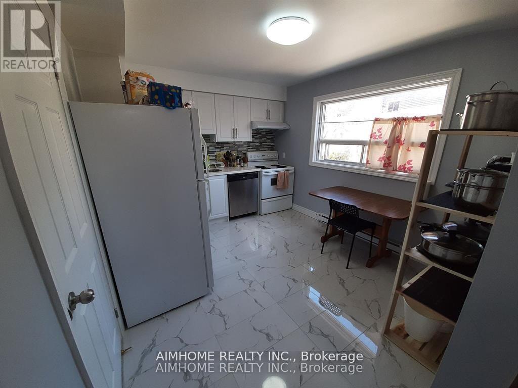 ROOM3 - 26 COURVILLE COACHWAY, Toronto, Ontario