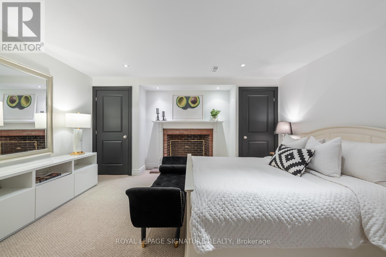 171 Old Forest Hill Road, Toronto, Ontario  M6C 2G7 - Photo 29 - C12418940