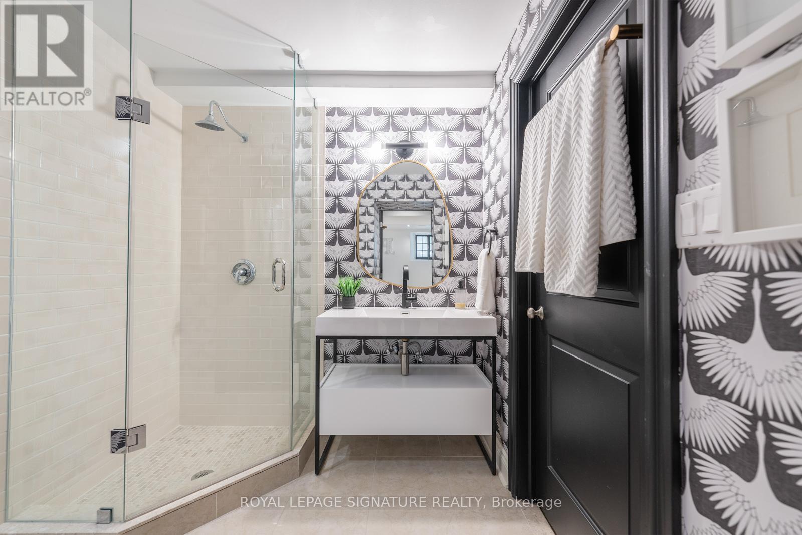 171 Old Forest Hill Road, Toronto, Ontario  M6C 2G7 - Photo 31 - C12418940