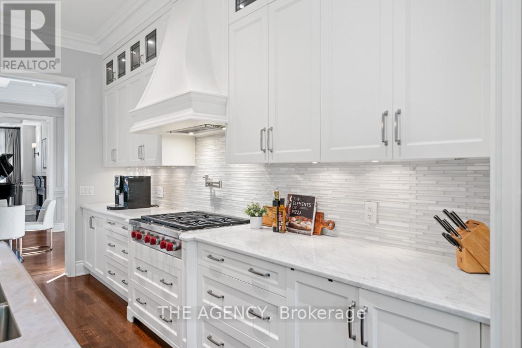 12 Dunblaine Avenue, Toronto, Ontario  M5M 2R7 - Photo 19 - C12418945