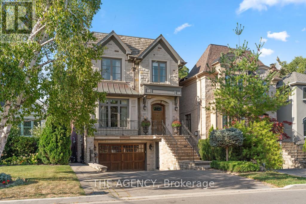 12 Dunblaine Avenue, Toronto, Ontario  M5M 2R7 - Photo 2 - C12418945