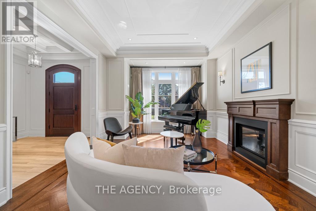12 Dunblaine Avenue, Toronto, Ontario  M5M 2R7 - Photo 6 - C12418945
