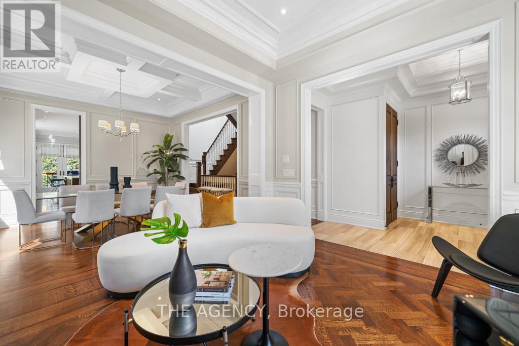 12 Dunblaine Avenue, Toronto, Ontario  M5M 2R7 - Photo 8 - C12418945