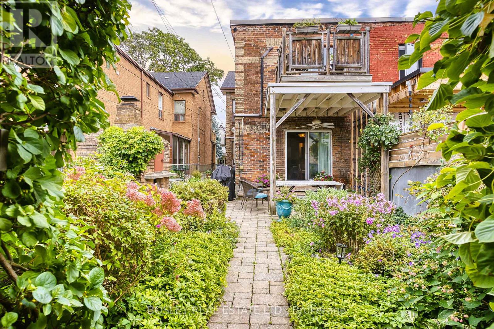 140 Dovercourt Road, Toronto (Little Portugal), Ontario  M6J 3C4 - Photo 44 - C12417532