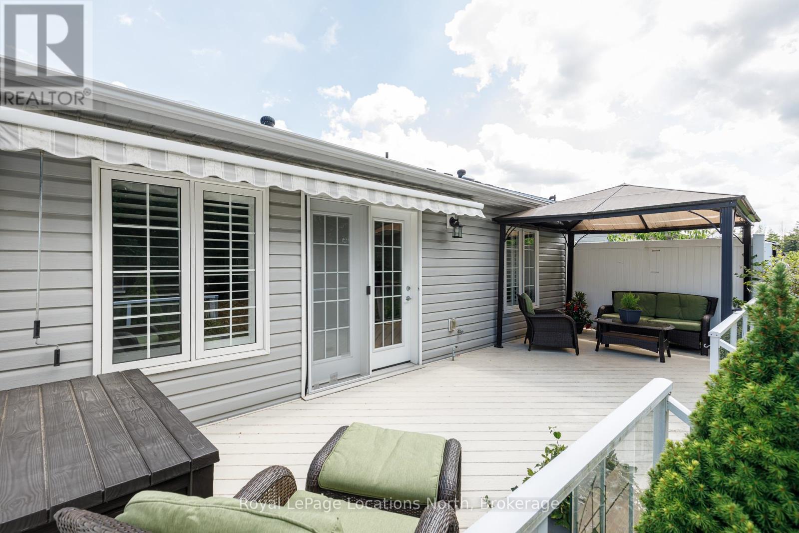 46 New York Avenue, Wasaga Beach, Ontario  L9Z 3A8 - Photo 30 - S12419036