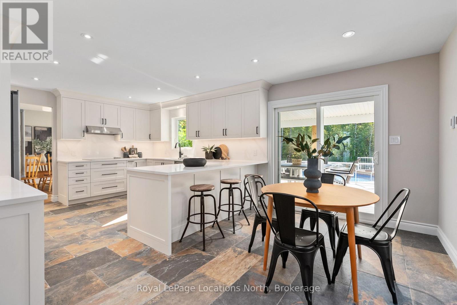 1862 Sunnidale 6/7 Side Road, Clearview, Ontario  L0M 1S0 - Photo 14 - S12419129