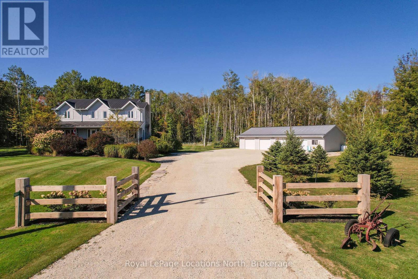 1862 Sunnidale 6/7 Side Road, Clearview, Ontario  L0M 1S0 - Photo 2 - S12419129