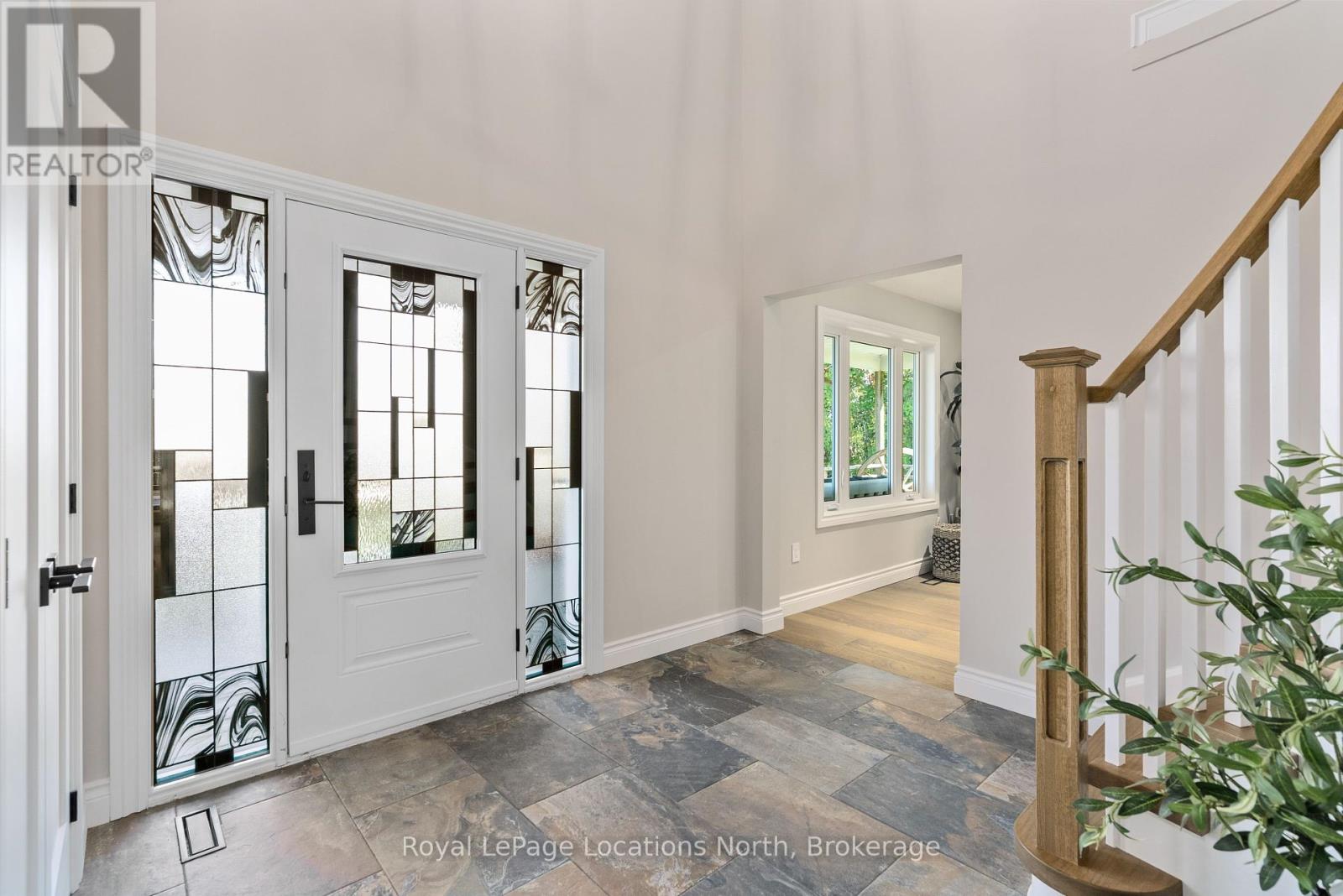 1862 Sunnidale 6/7 Side Road, Clearview, Ontario  L0M 1S0 - Photo 8 - S12419129