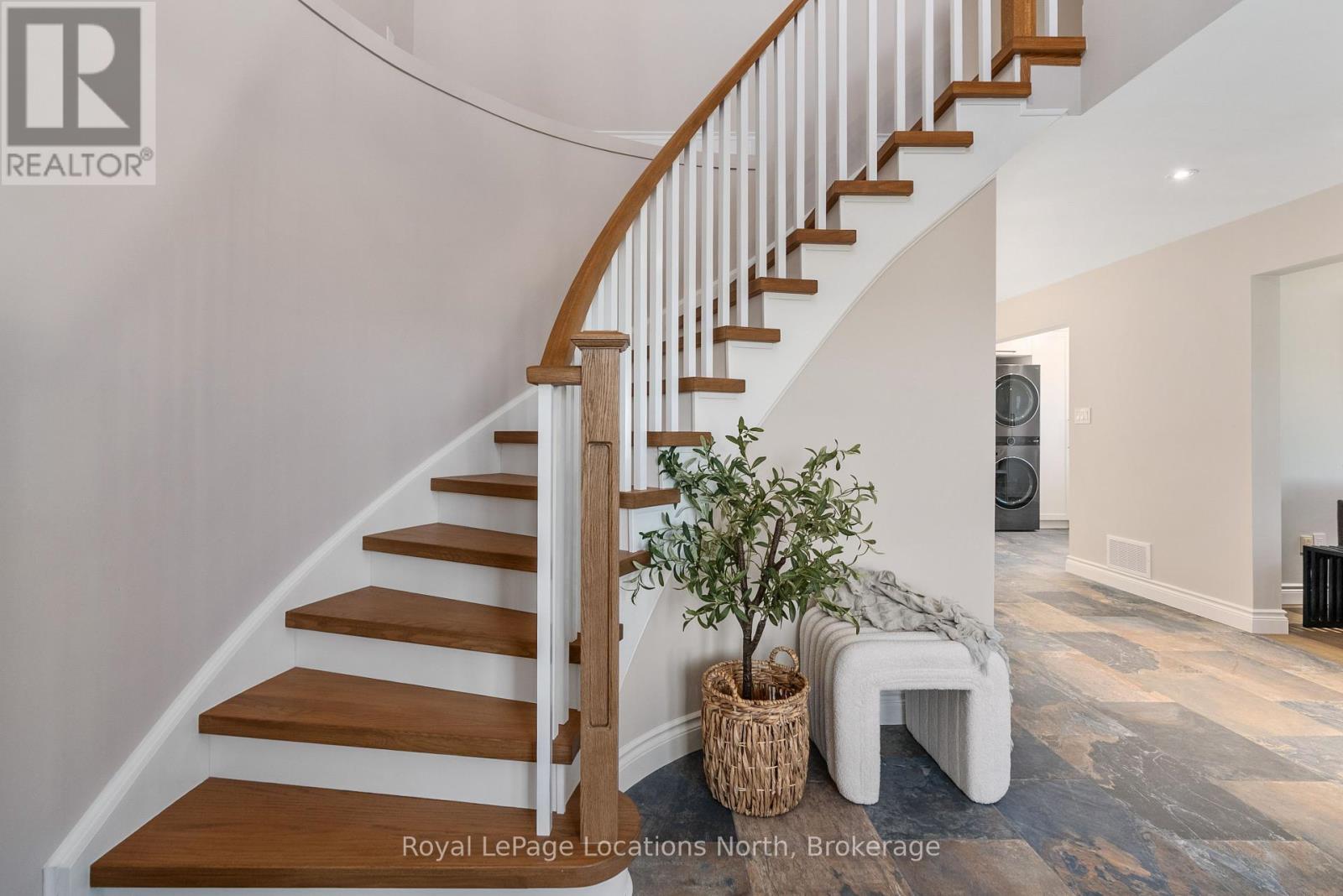 1862 Sunnidale 6/7 Side Road, Clearview, Ontario  L0M 1S0 - Photo 9 - S12419129