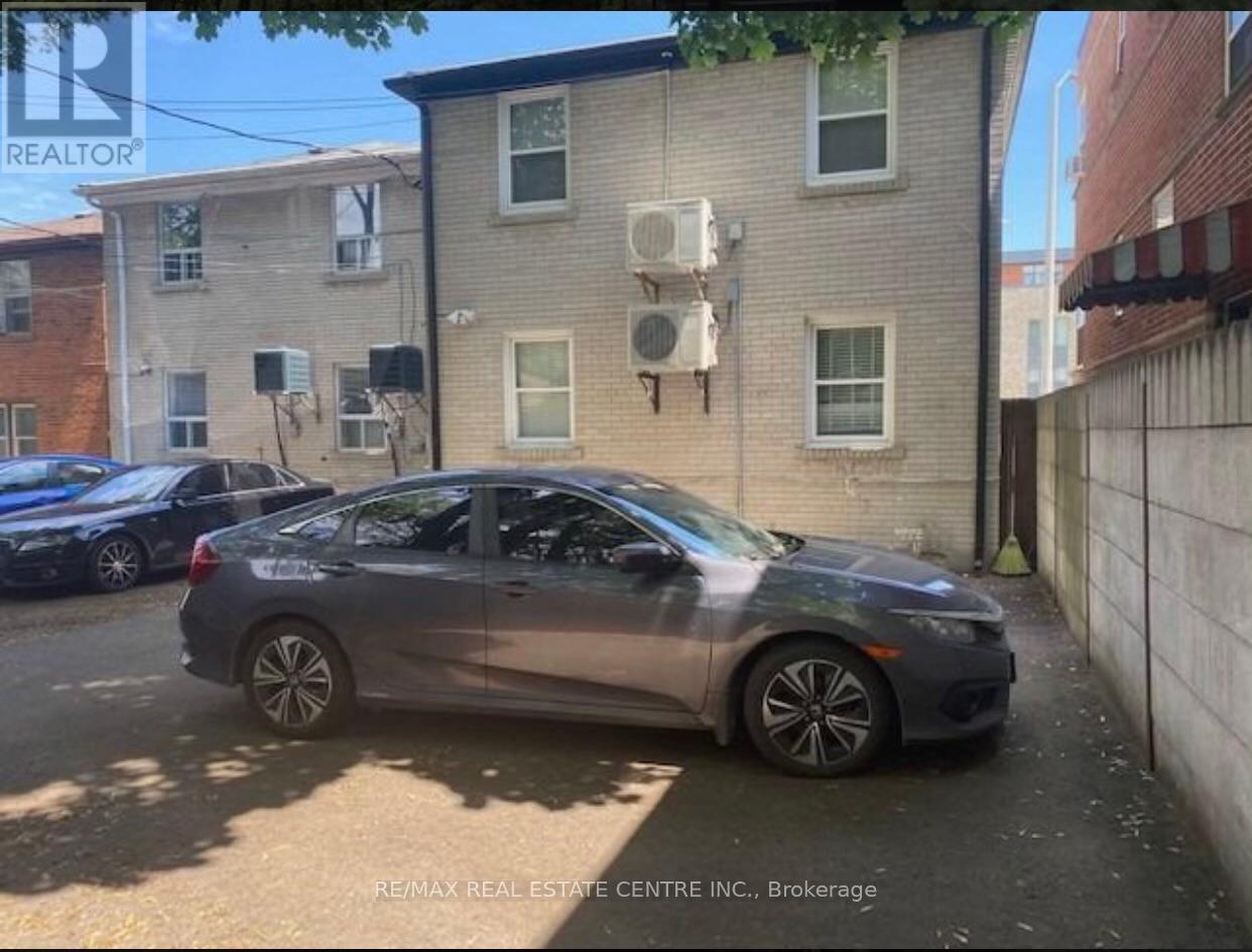 378 Lakeshore Road W, Mississauga, Ontario  L5H 1H5 - Photo 28 - W12417455