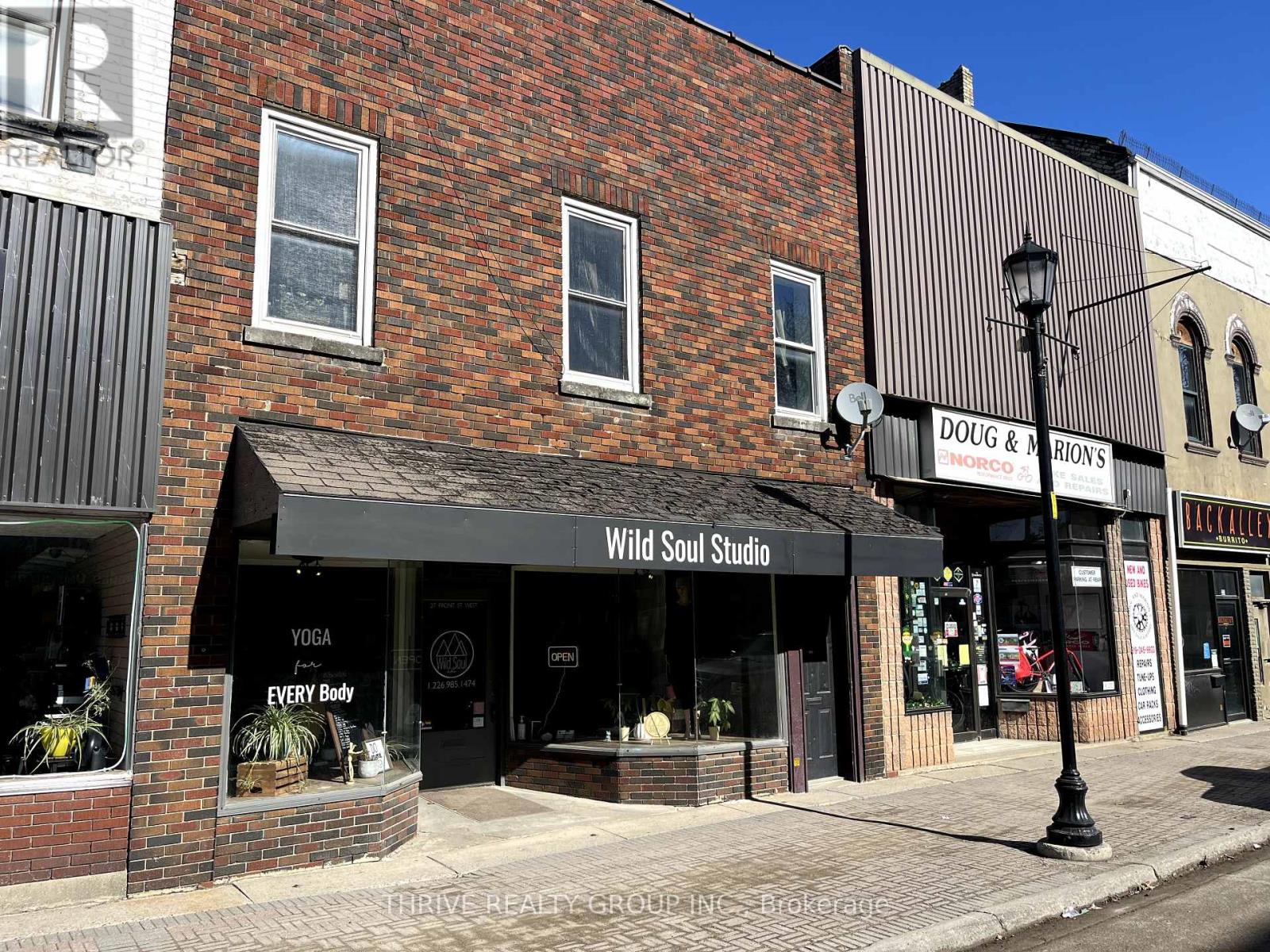 27 Front Street W, Strathroy-Caradoc, Ontario  N7G 1X5 - Photo 1 - X12418983