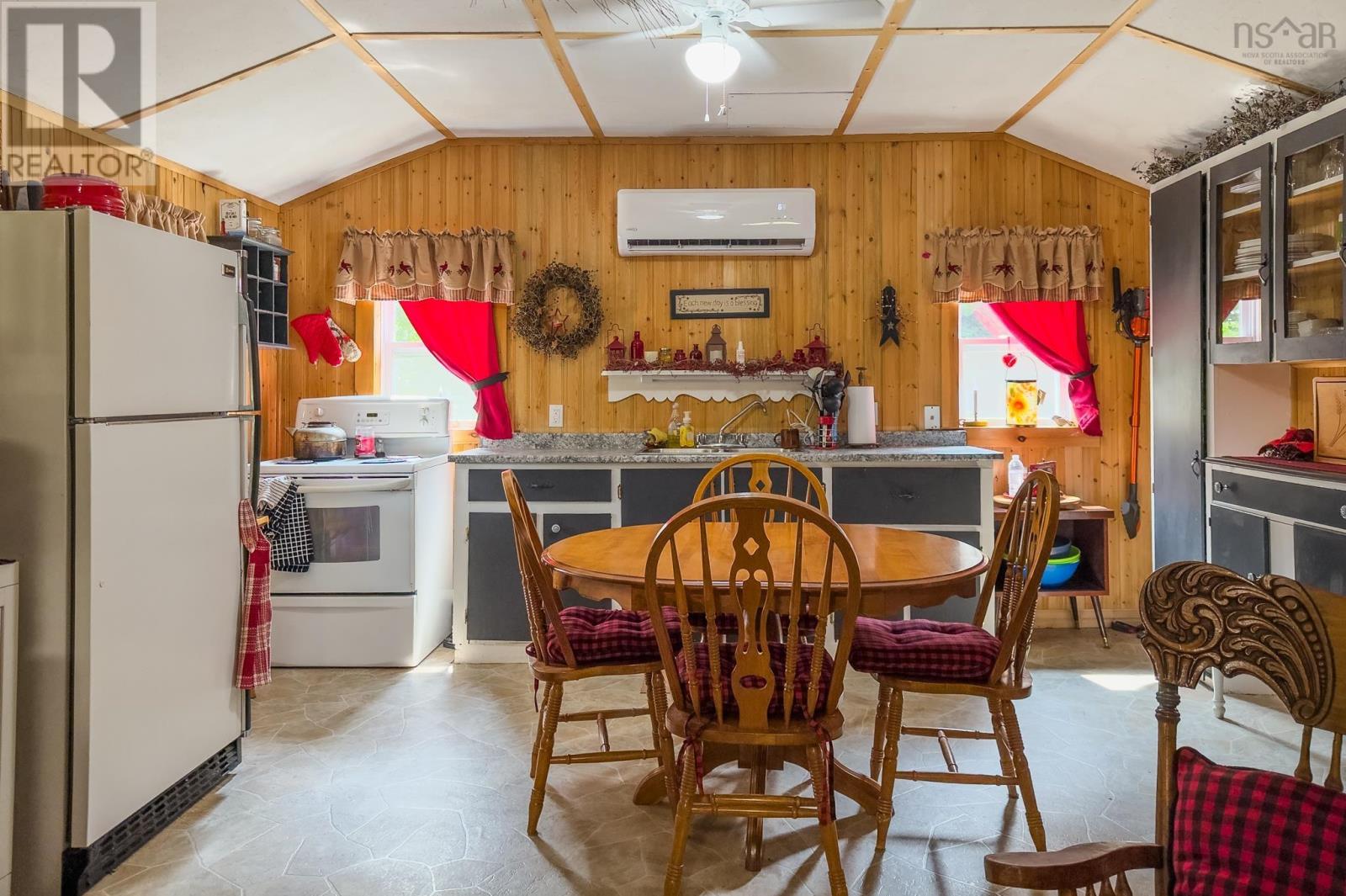 545 Depot Road, East Kemptville, Nova Scotia  B5A 5P7 - Photo 15 - 202520253