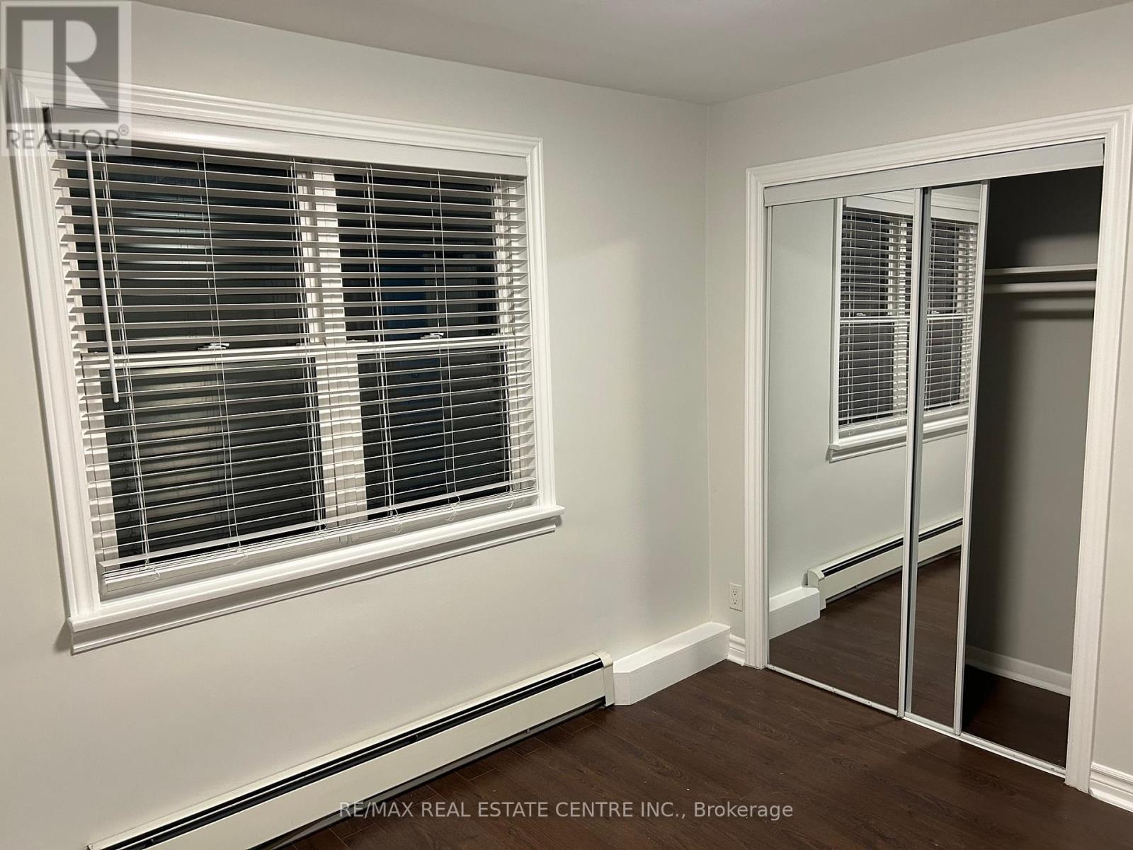 378 Lakeshore Road W, Mississauga, Ontario  L5H 1H5 - Photo 8 - W12417455