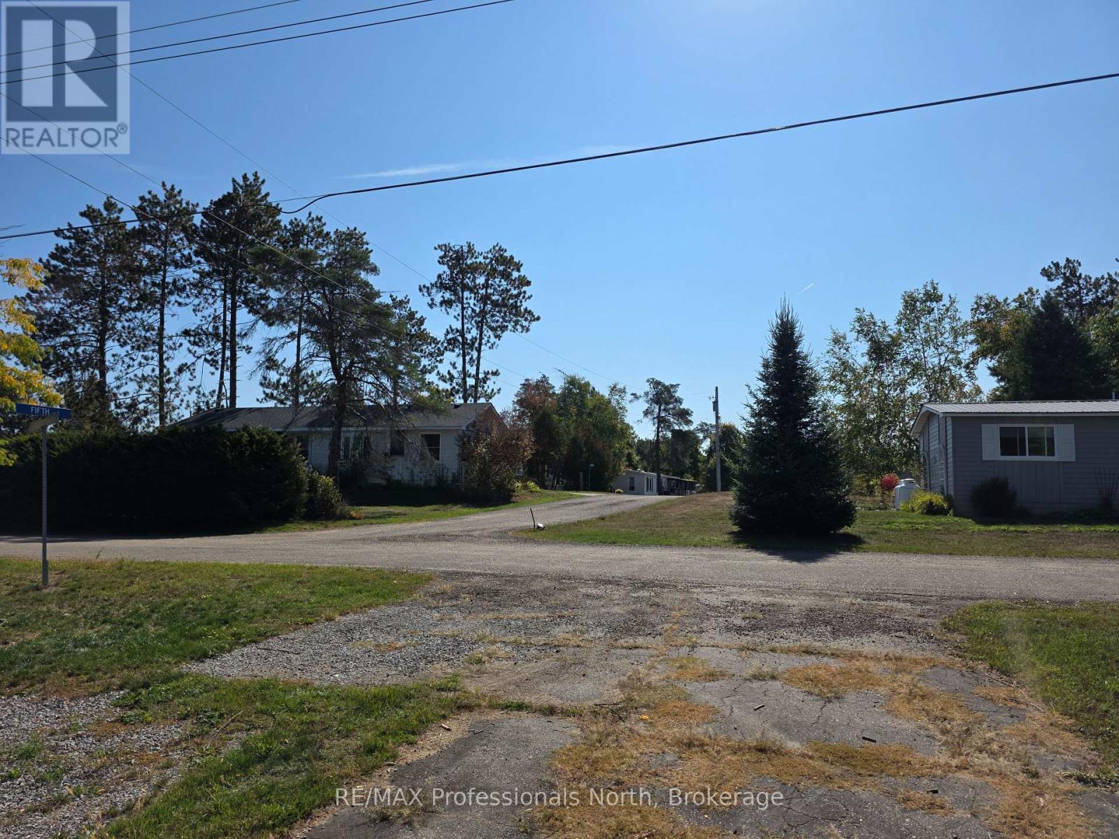 1013 Seventh Lane, Minden Hills (Lutterworth), Ontario  K0M 2K0 - Photo 24 - X12419120