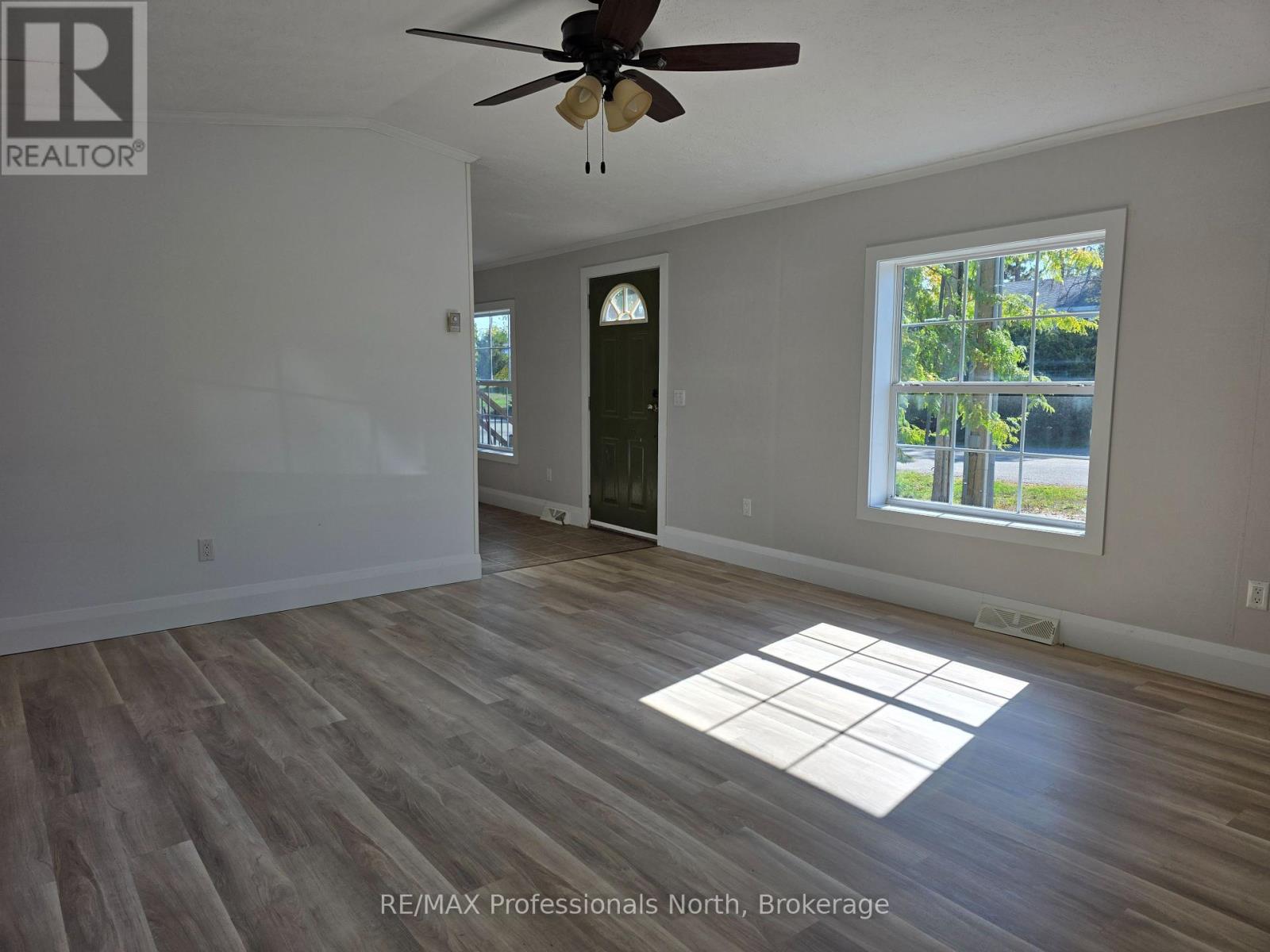 1013 Seventh Lane, Minden Hills (Lutterworth), Ontario  K0M 2K0 - Photo 6 - X12419120