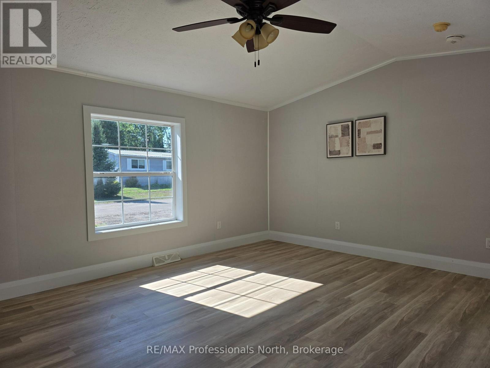 1013 Seventh Lane, Minden Hills (Lutterworth), Ontario  K0M 2K0 - Photo 8 - X12419120
