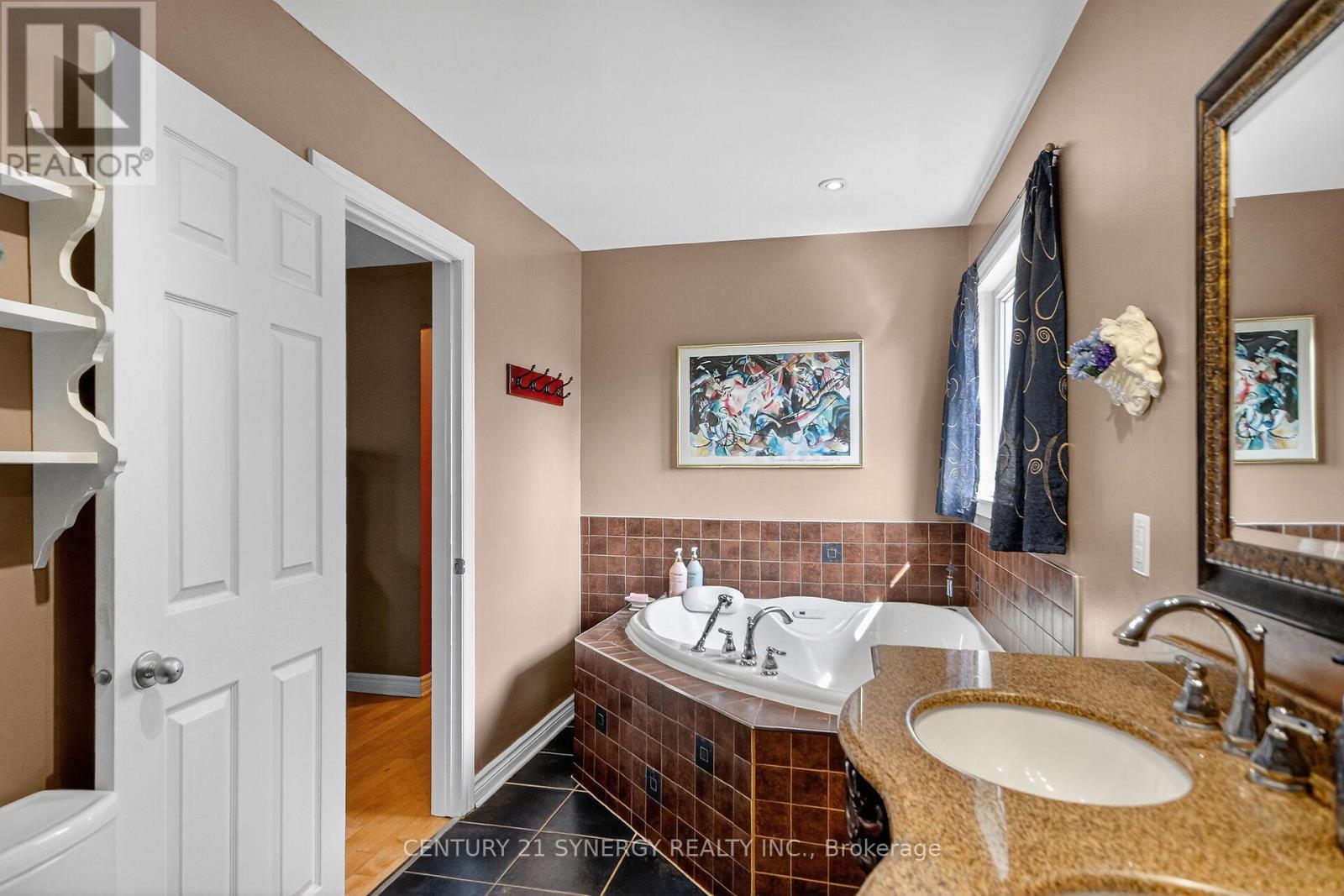61 Fieldgate Drive, Ottawa, Ontario  K2J 1V3 - Photo 27 - X12419030
