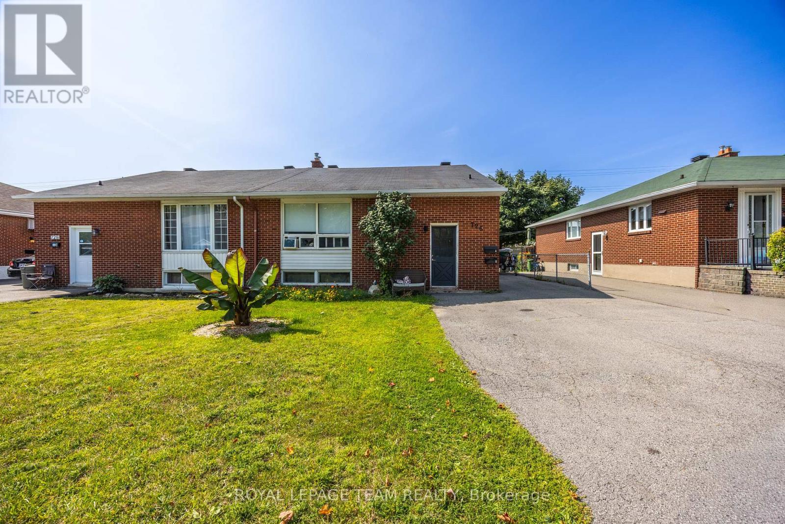 726 CUMMINGS AVENUE, ottawa, Ontario