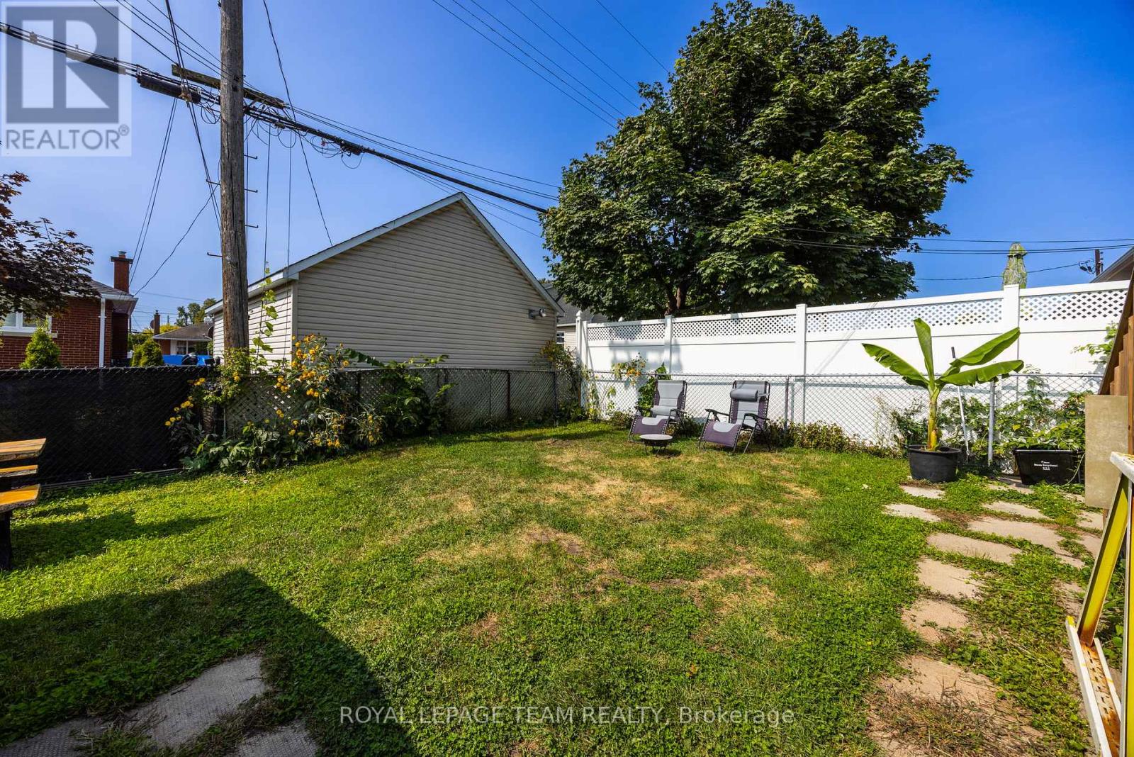 726 Cummings Avenue, Ottawa, Ontario  K1K 2L1 - Photo 37 - X12419041
