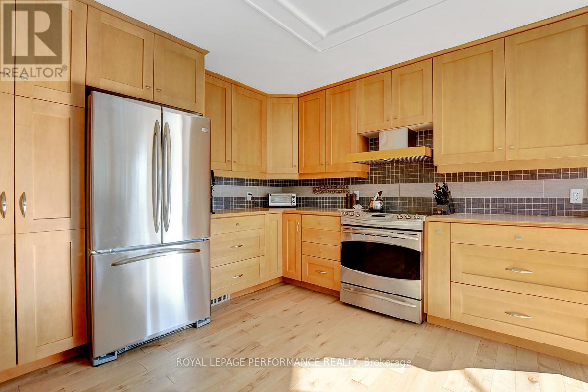 6 Sellers Way, Ottawa, Ontario  K2H 7Y4 - Photo 13 - X12419066