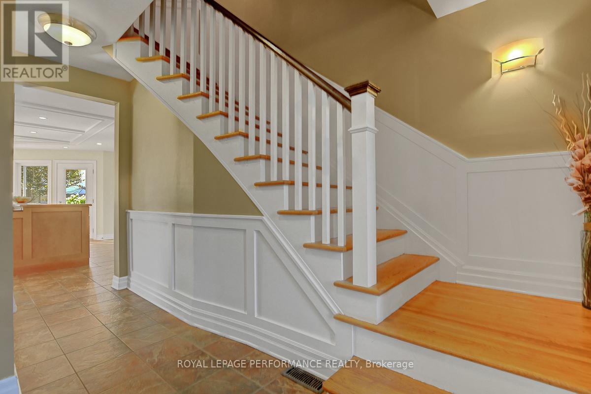 6 Sellers Way, Ottawa, Ontario  K2H 7Y4 - Photo 4 - X12419066
