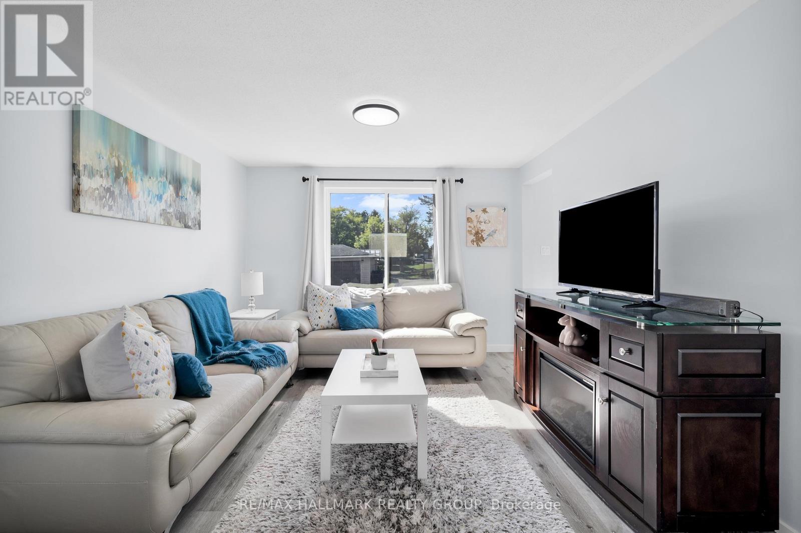 D - 1520 Beaverpond Drive, Ottawa, Ontario  K1B 3R9 - Photo 10 - X12419070