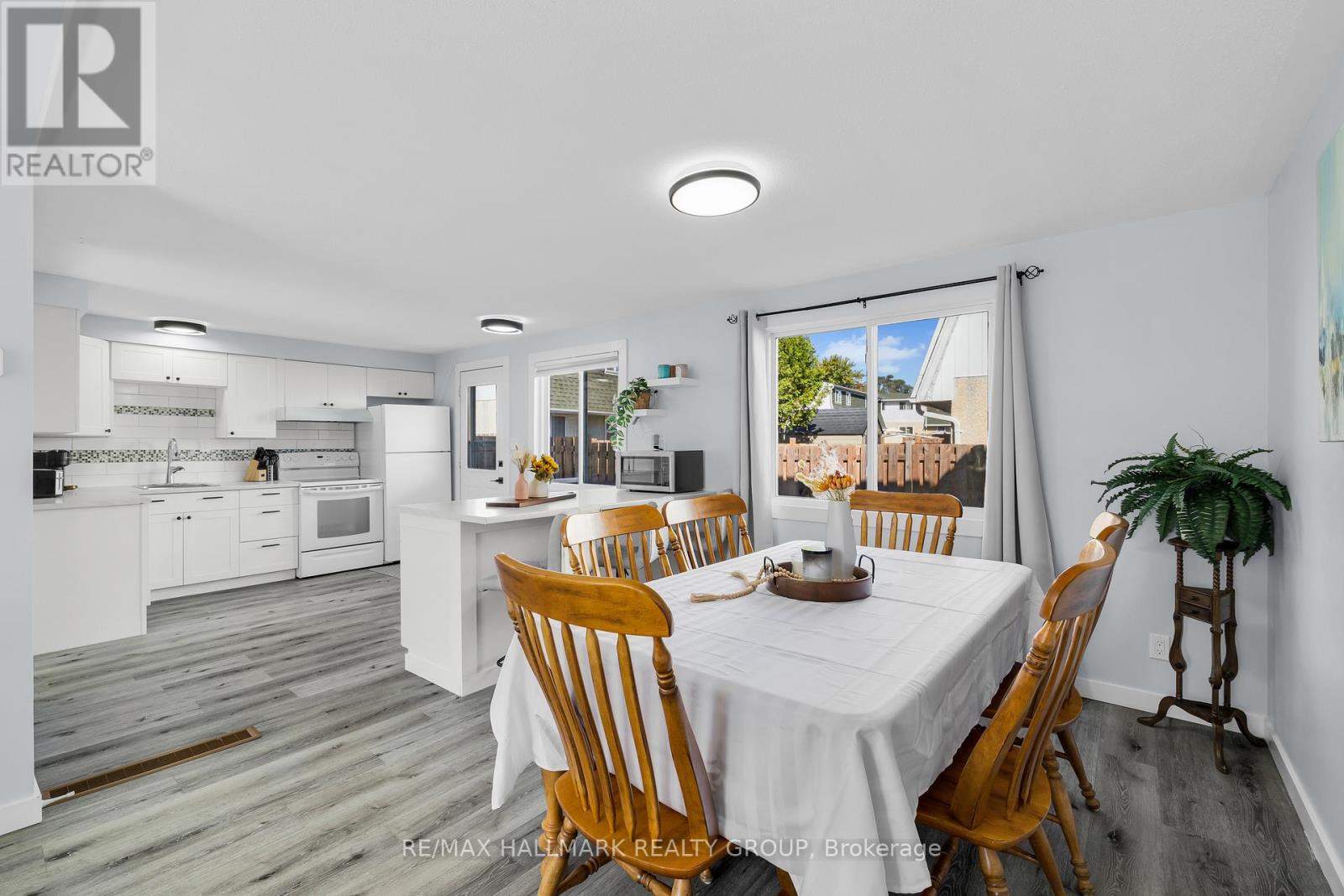 D - 1520 Beaverpond Drive, Ottawa, Ontario  K1B 3R9 - Photo 13 - X12419070