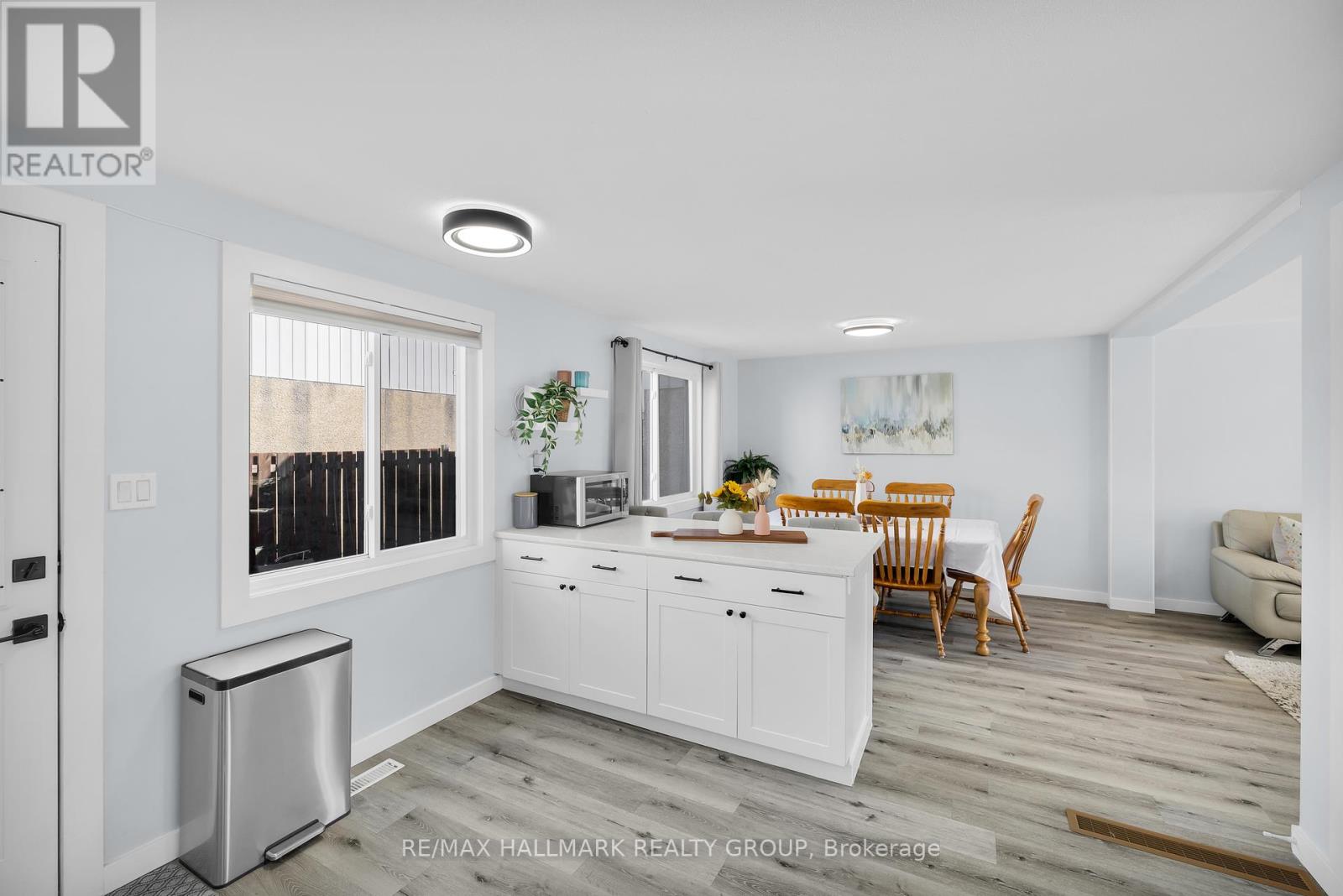 D - 1520 Beaverpond Drive, Ottawa, Ontario  K1B 3R9 - Photo 17 - X12419070