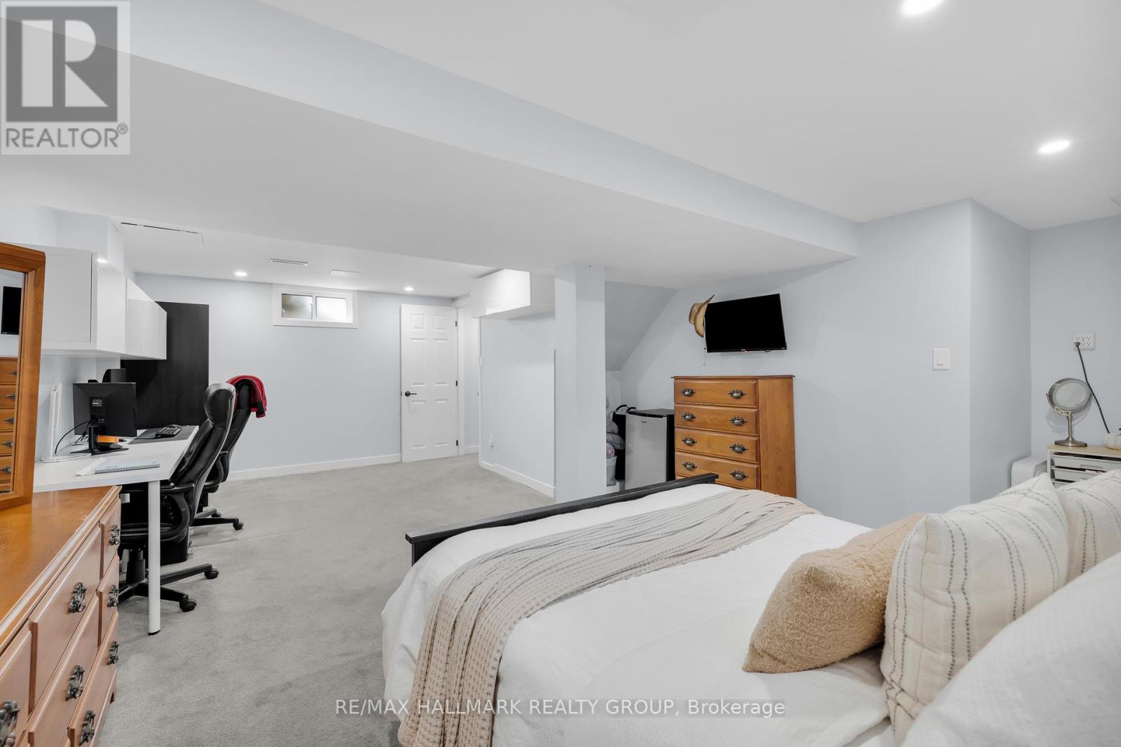 D - 1520 Beaverpond Drive, Ottawa, Ontario  K1B 3R9 - Photo 36 - X12419070