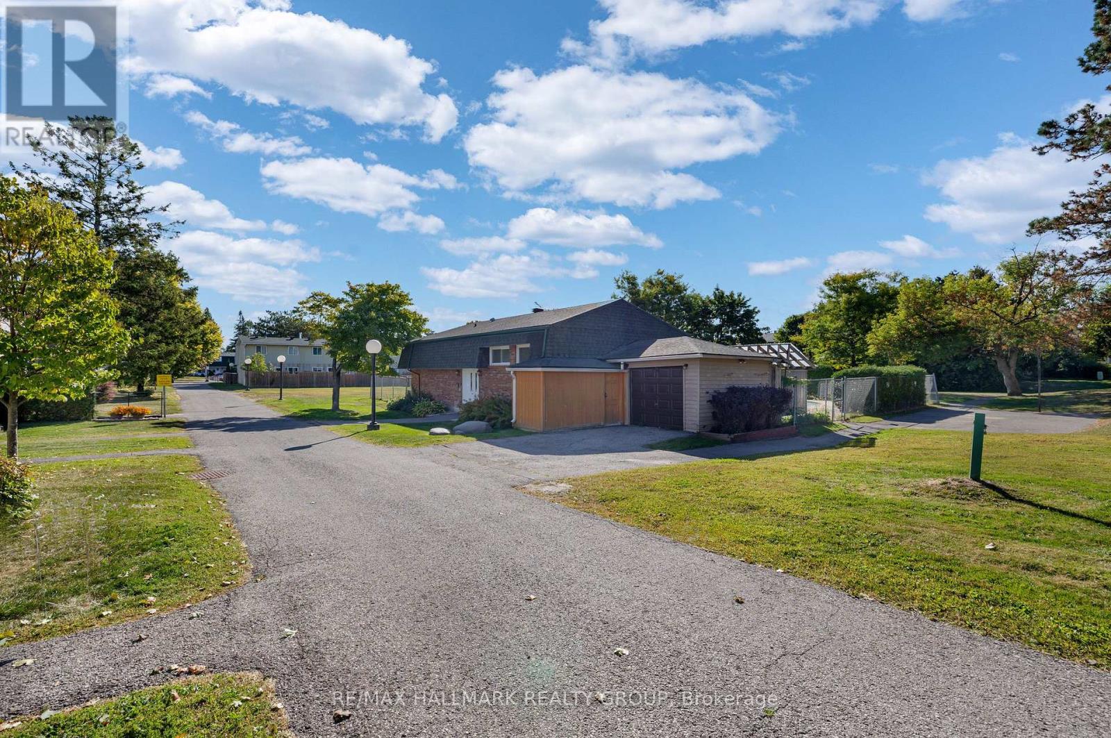 D - 1520 Beaverpond Drive, Ottawa, Ontario  K1B 3R9 - Photo 40 - X12419070