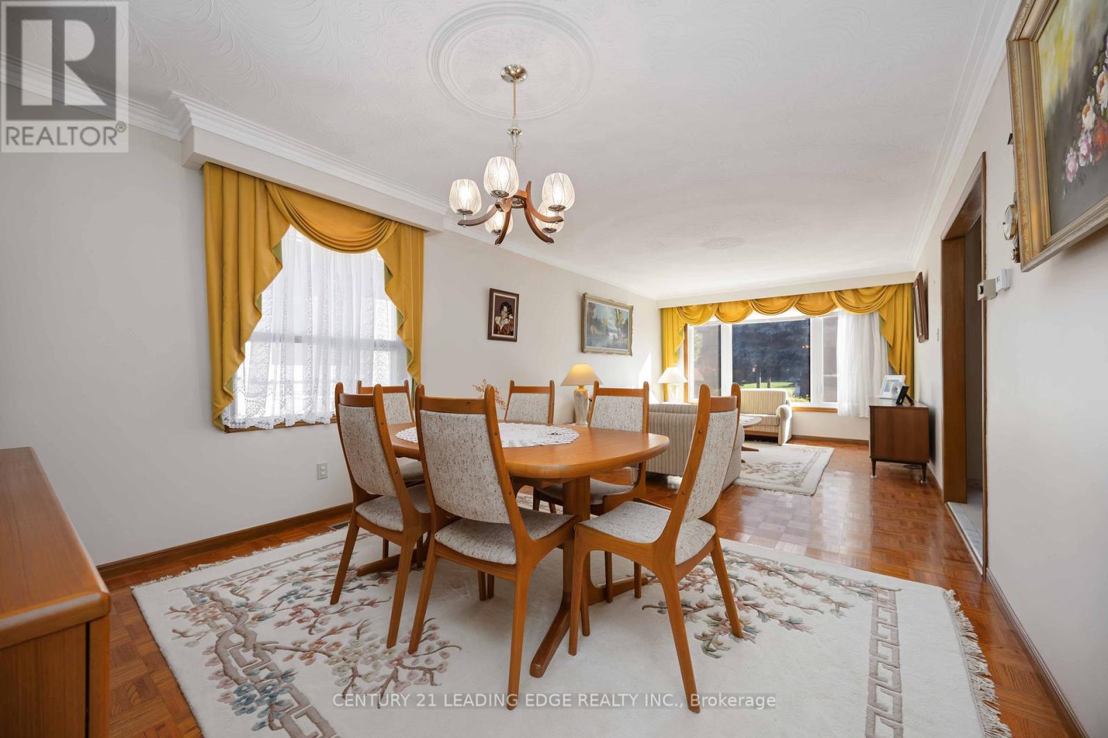 52 Aspen Crescent, Whitchurch-Stouffville, Ontario  L4A 5C7 - Photo 11 - N12418964