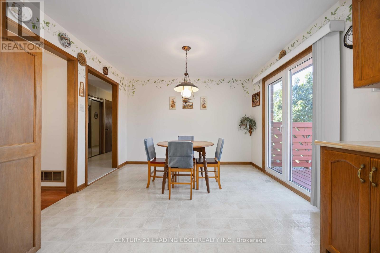 52 Aspen Crescent, Whitchurch-Stouffville, Ontario  L4A 5C7 - Photo 14 - N12418964