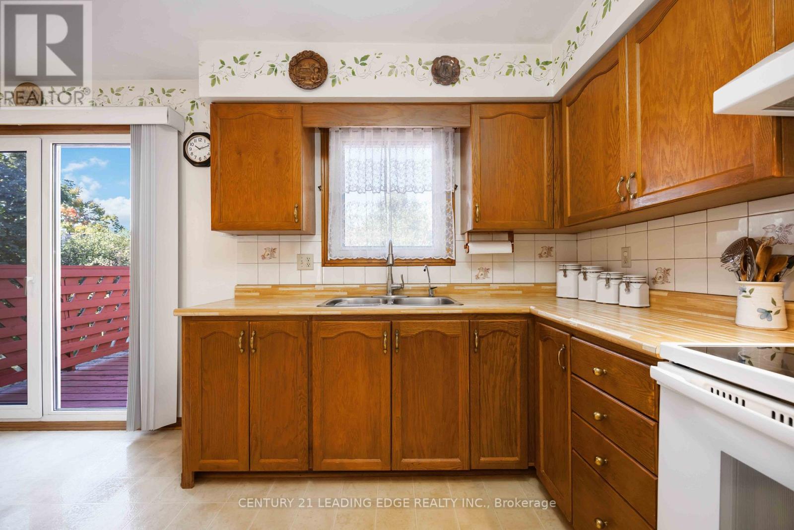 52 Aspen Crescent, Whitchurch-Stouffville, Ontario  L4A 5C7 - Photo 18 - N12418964