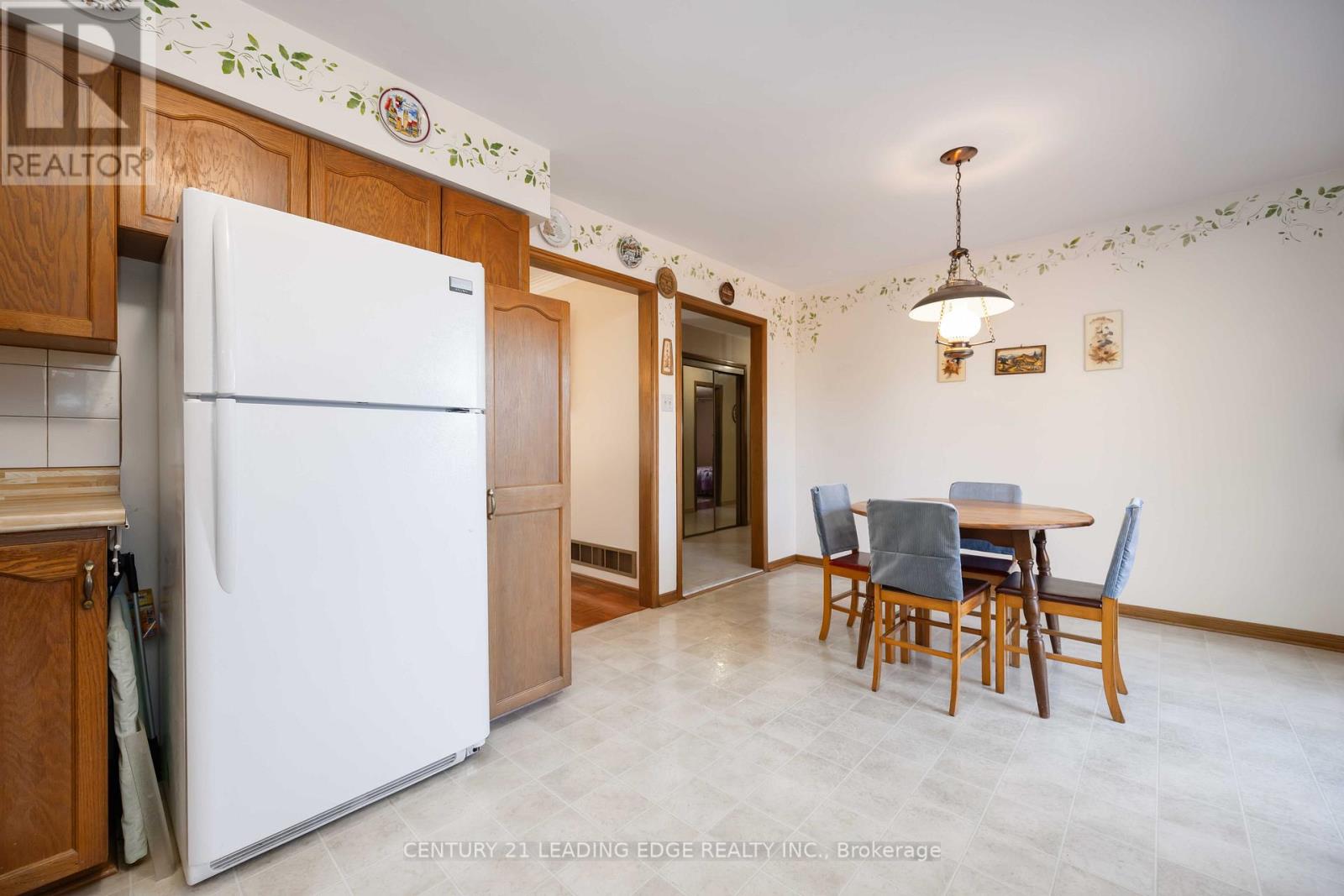 52 Aspen Crescent, Whitchurch-Stouffville, Ontario  L4A 5C7 - Photo 19 - N12418964