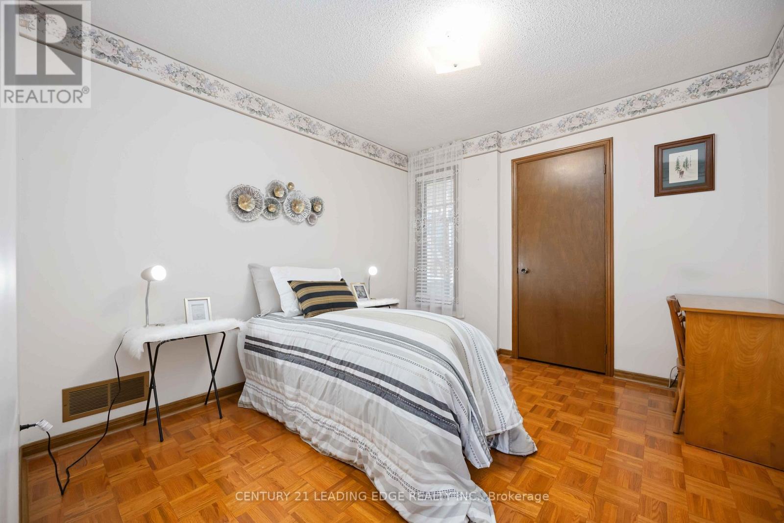 52 Aspen Crescent, Whitchurch-Stouffville, Ontario  L4A 5C7 - Photo 24 - N12418964