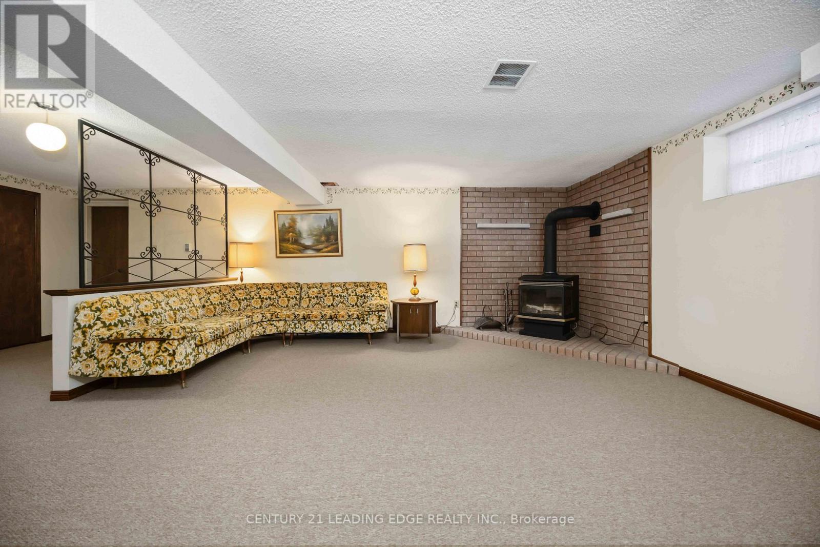 52 Aspen Crescent, Whitchurch-Stouffville, Ontario  L4A 5C7 - Photo 33 - N12418964