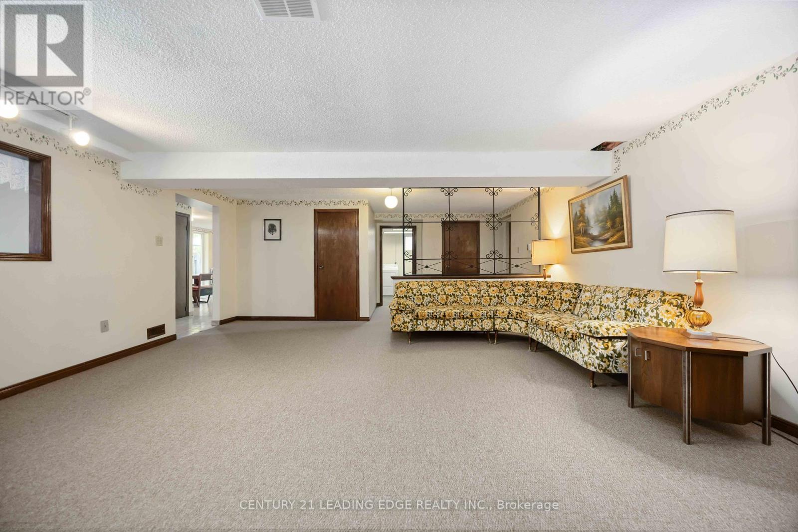 52 Aspen Crescent, Whitchurch-Stouffville, Ontario  L4A 5C7 - Photo 35 - N12418964