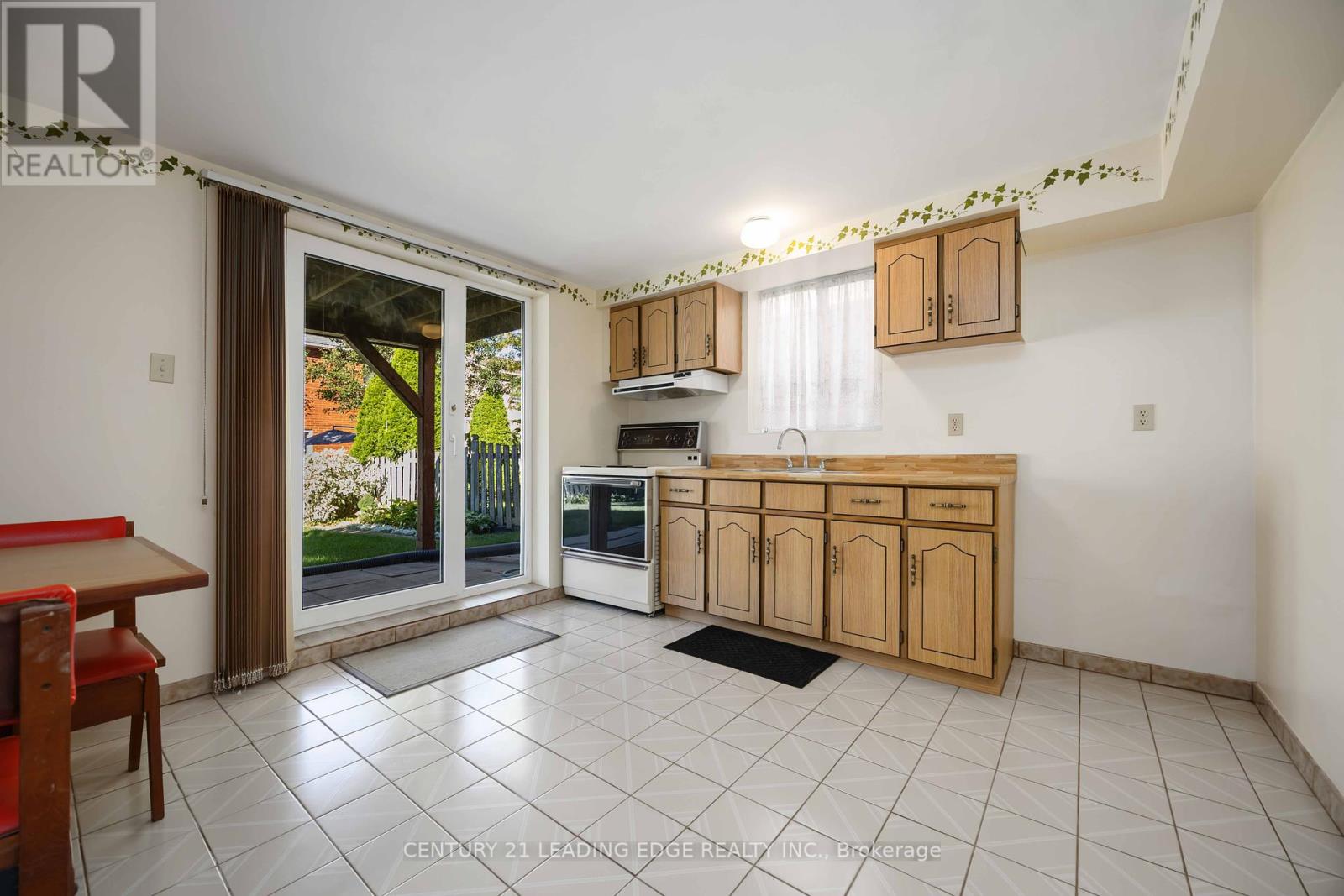 52 Aspen Crescent, Whitchurch-Stouffville, Ontario  L4A 5C7 - Photo 41 - N12418964