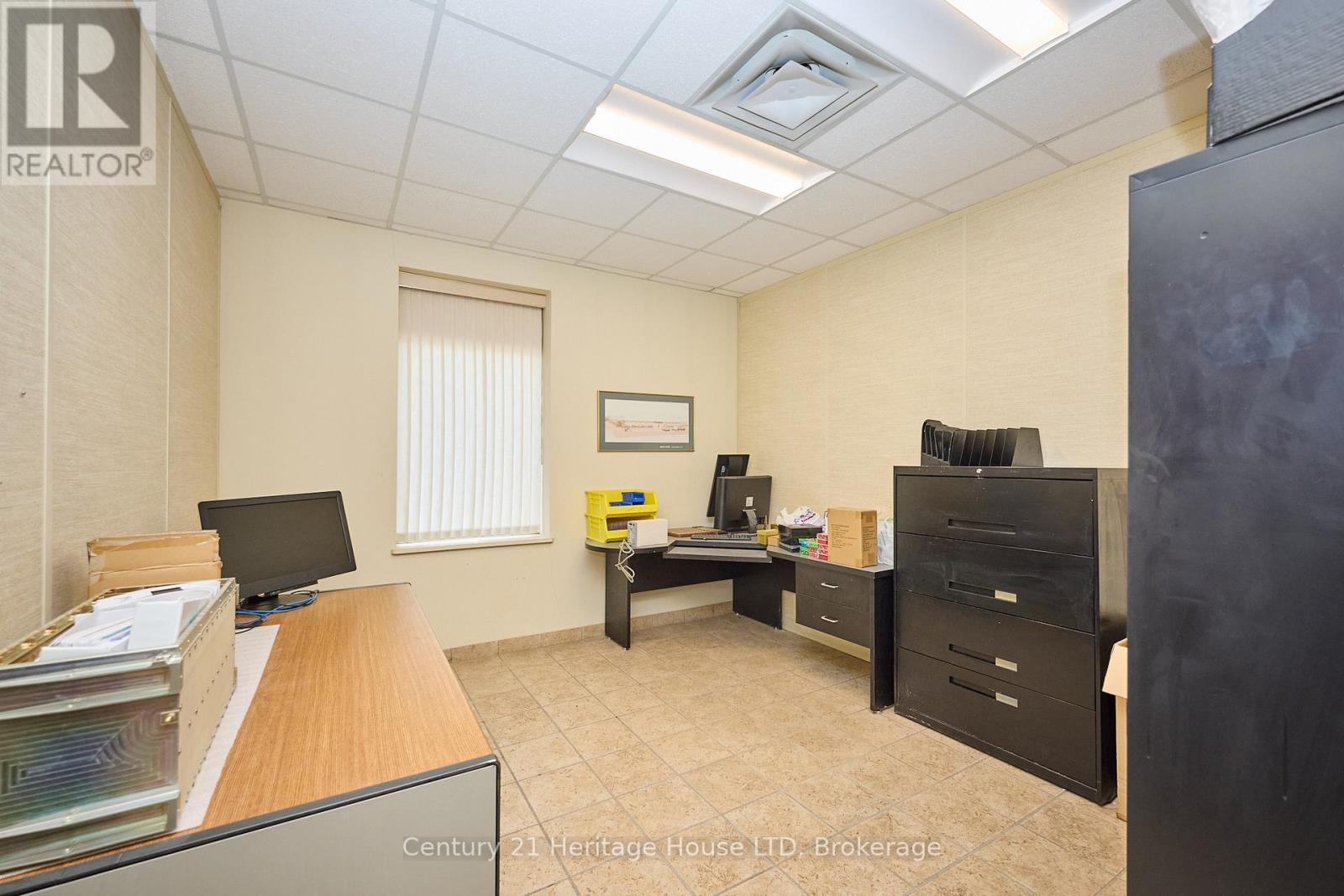 1767 Pettit Road, Fort Erie (Bowen), Ontario  L2A 5M4 - Photo 32 - X12419017