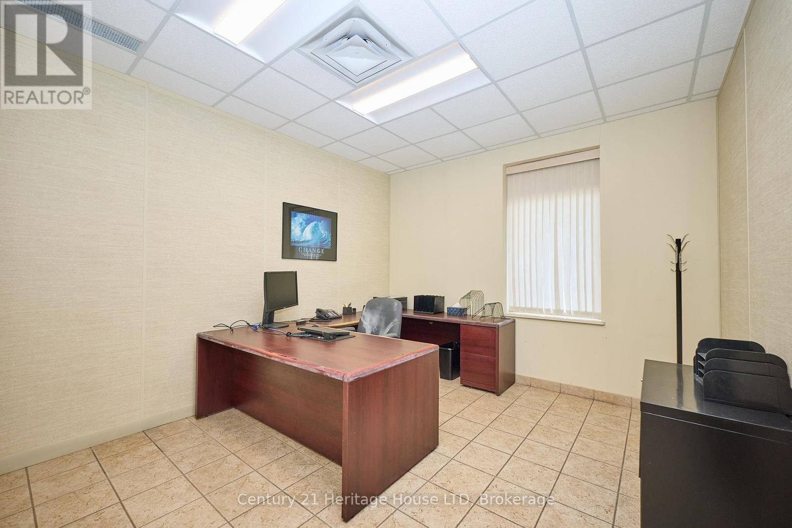 1767 Pettit Road, Fort Erie (Bowen), Ontario  L2A 5M4 - Photo 42 - X12419017