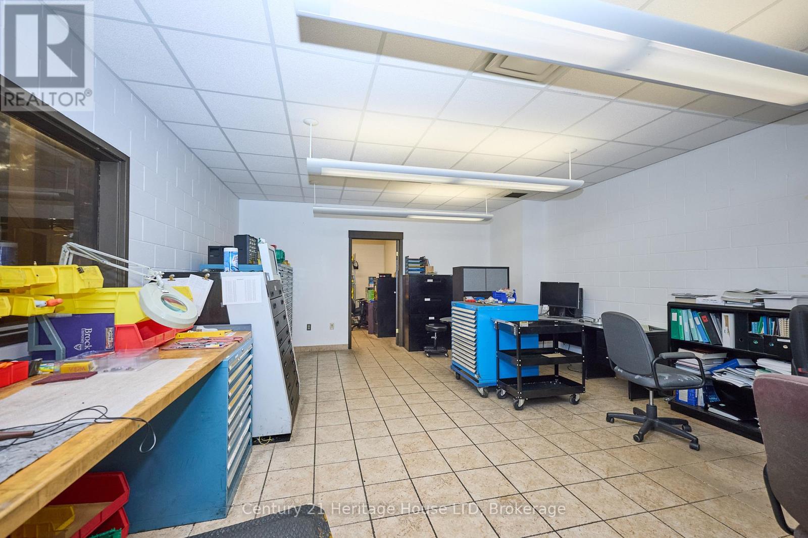 1767 Pettit Road, Fort Erie (Bowen), Ontario  L2A 5M4 - Photo 43 - X12419017