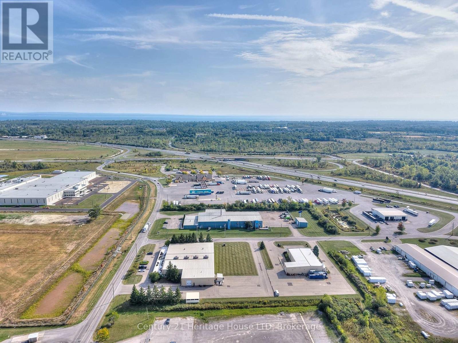 1767 Pettit Road, Fort Erie (Bowen), Ontario  L2A 5M4 - Photo 47 - X12419017