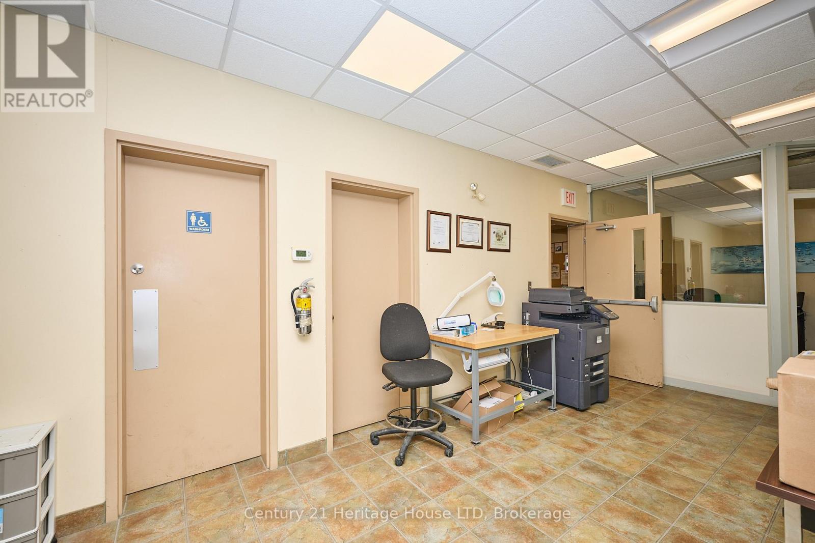 1360 Commerce Parkway, Fort Erie, Ontario  L2A 5M4 - Photo 12 - X12419093