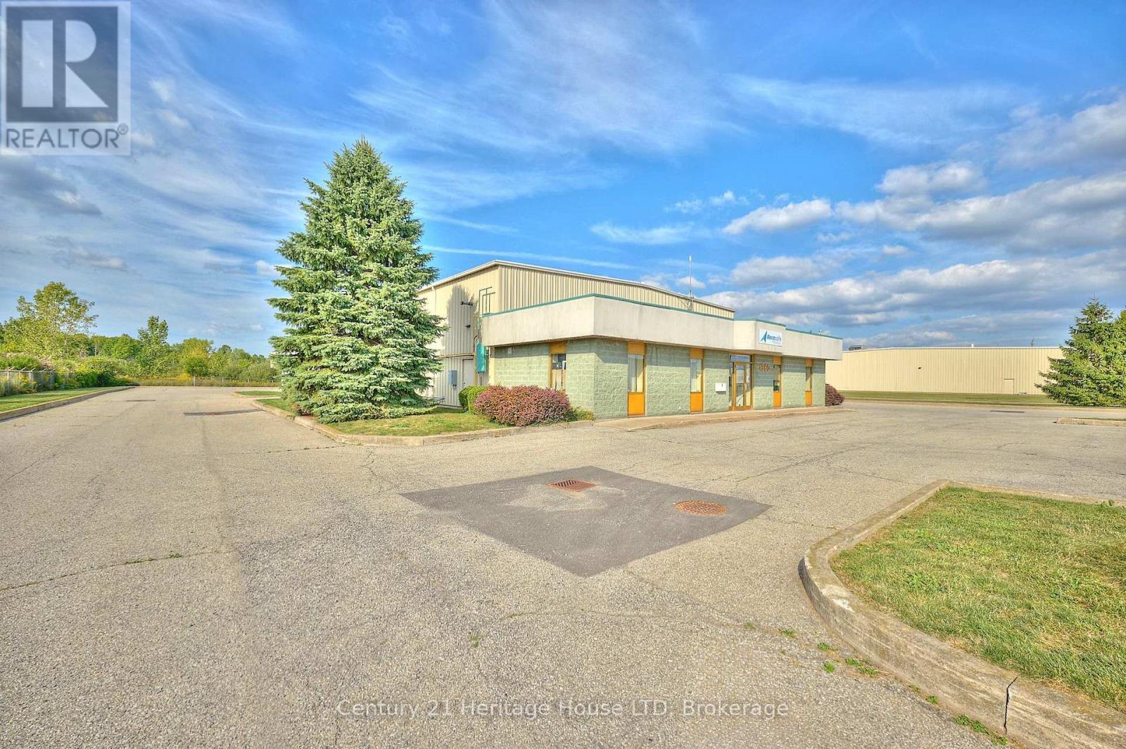 1360 Commerce Parkway, Fort Erie, Ontario  L2A 5M4 - Photo 2 - X12419093