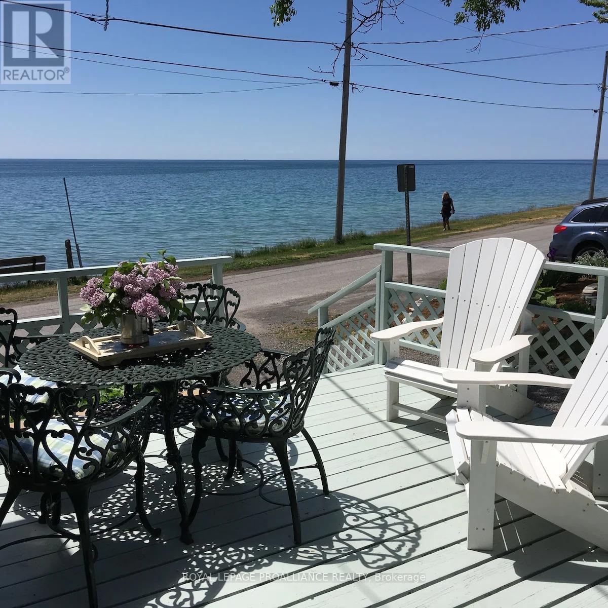 20 West Street, Prince Edward County, Ontario  K0K 3L0 - Photo 7 - X12418969
