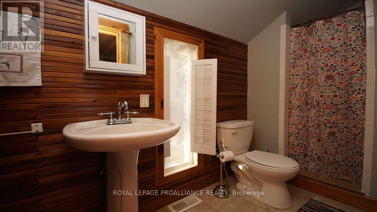 20 West Street, Prince Edward County, Ontario  K0K 3L0 - Photo 8 - X12418969